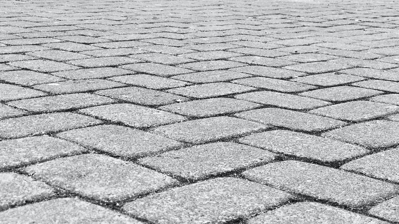 gray concrete flooring